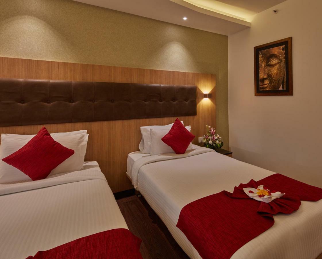 Shivas Galaxy Hotel Devanahalli Exterior foto